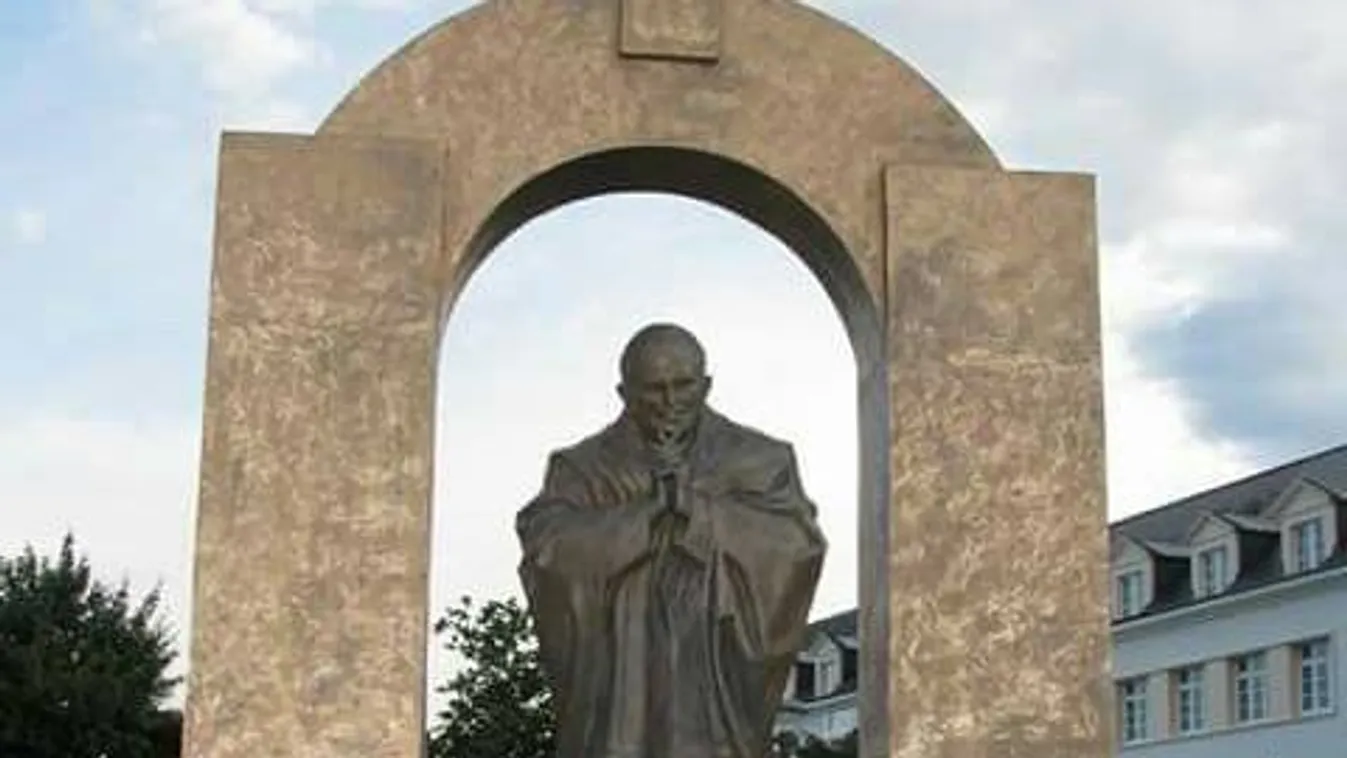 szobor, II. János Pál 