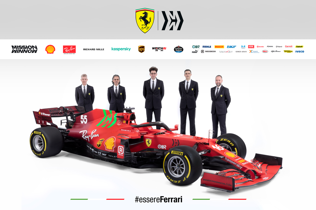 Forma-1, Scuderia Ferrari, stúdiófotó, SF21, Mattia Binotto, Laurent Mekies, Enrico Gualtieri,  Enrico Cardile 