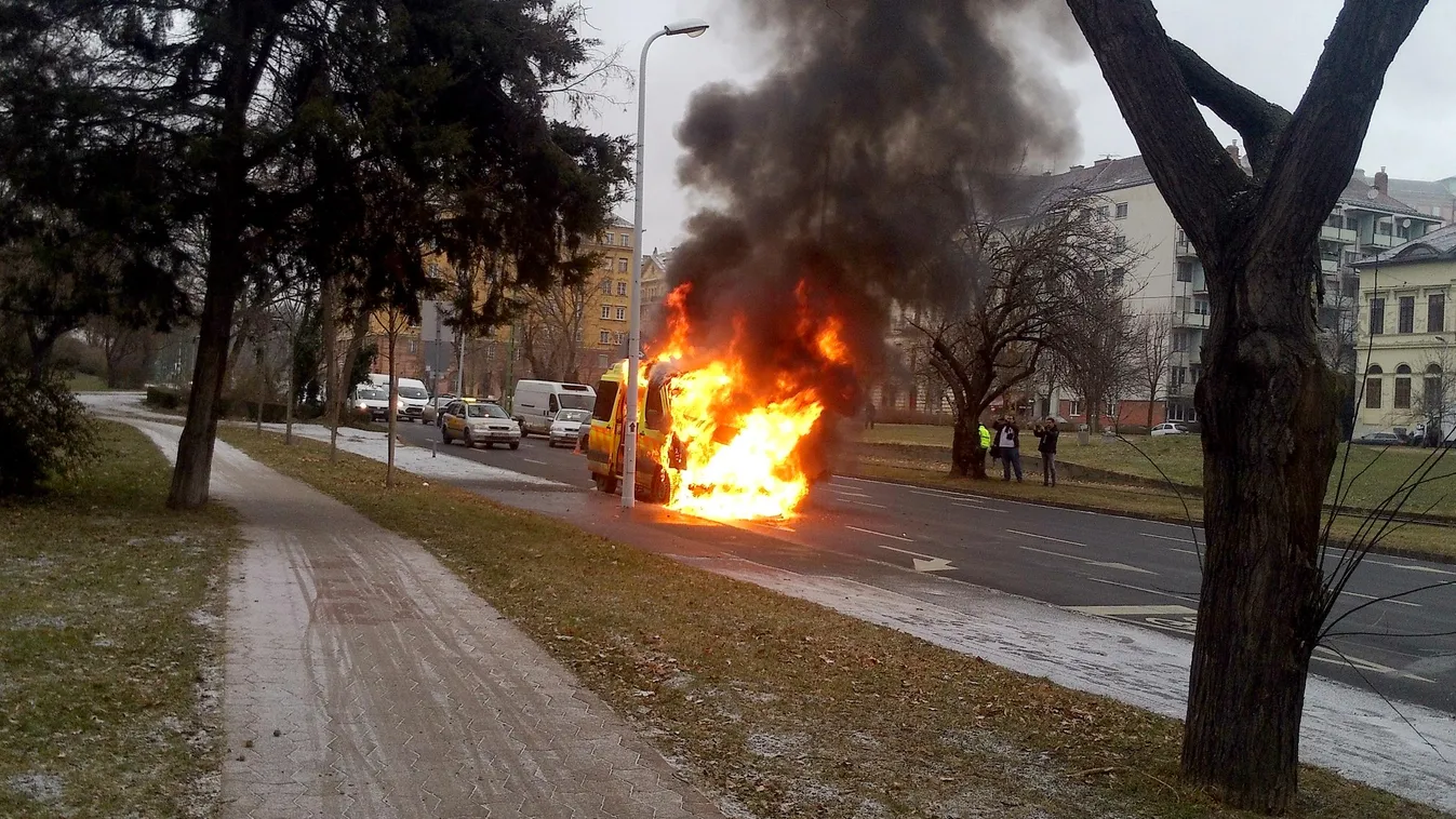 mentőtűz, kiégett egy mentőautó a Krisztina körúton 
