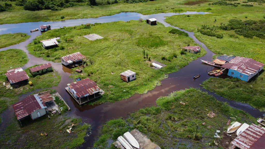 Venezuelában egy cölöpökön álló falu lassan elpusztul az iszapban, galéria, 2021 
