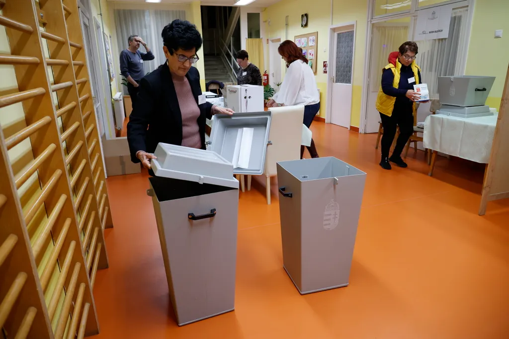 Választás 2022, 2022-es magyarországi országgyűlési választás, szavazás, szavazólap, szavazóurna, Nagykanizsa Központi Óvoda Kossuth téri Tagóvoda 