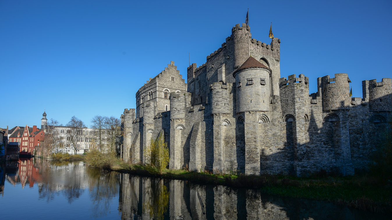 Cities of the world. Ghent water reflection fortress HORIZONTAL Counts of Flanders SQUARE FORMAT 