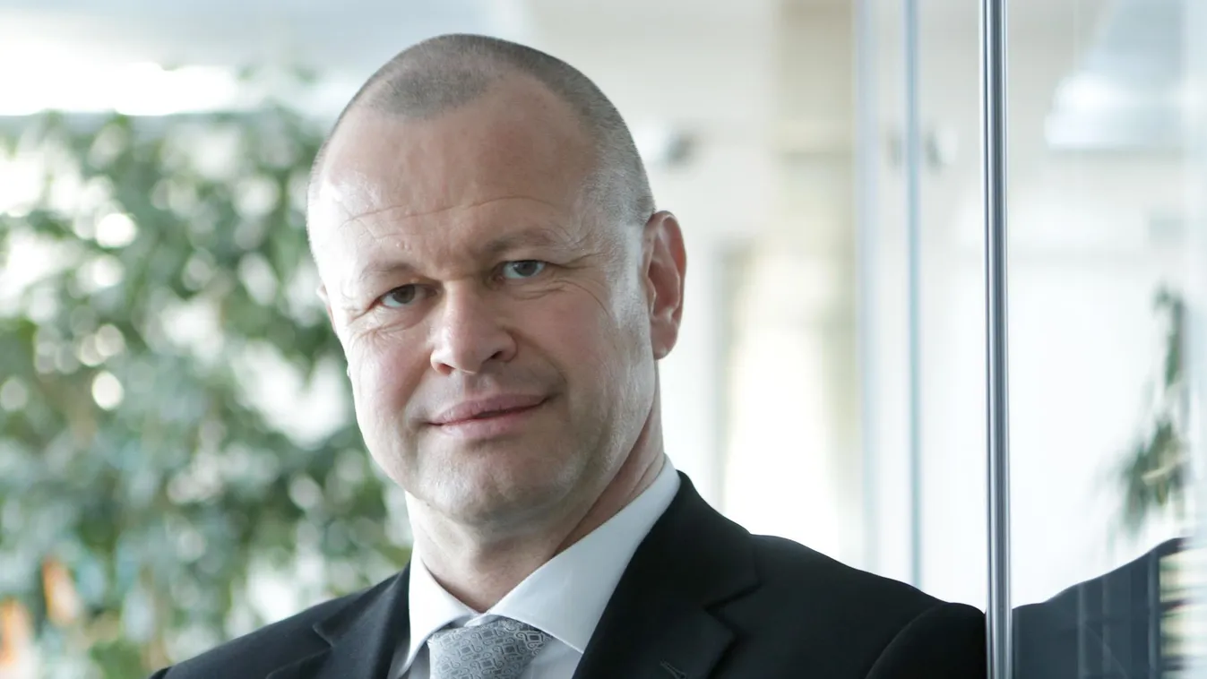 Gion Gábor, a Deloitte Magyarország vezérigazgatója a Deloitte irodában 2015. március 19-én Gion Gábor, a Deloitte Magyarország vezérigazgatója a Deloitte irodában 2015. március 19-én 