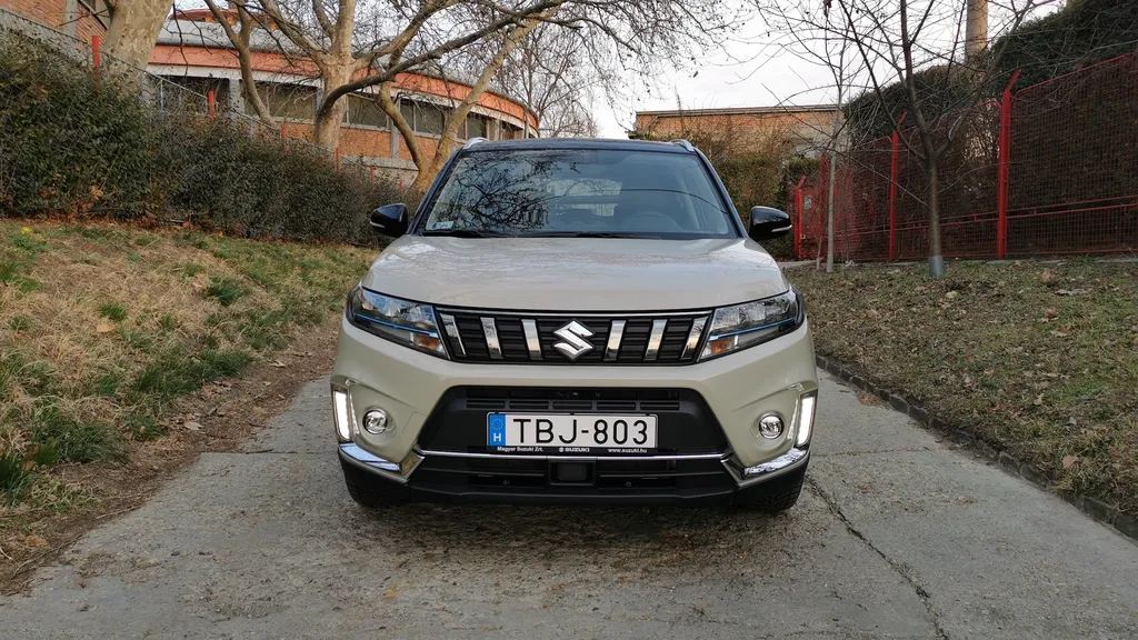 Suzuki Vitara full hibrid teszt (2022) 