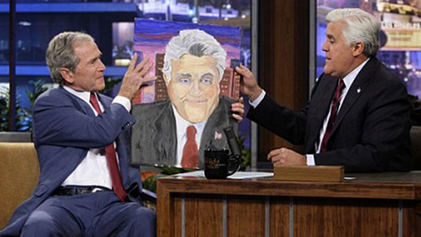 George W. Bush volt amerikai elnök a piktor, Jay Leno a Tonight Show egyik adásbán kap egy portrét a politikustól 