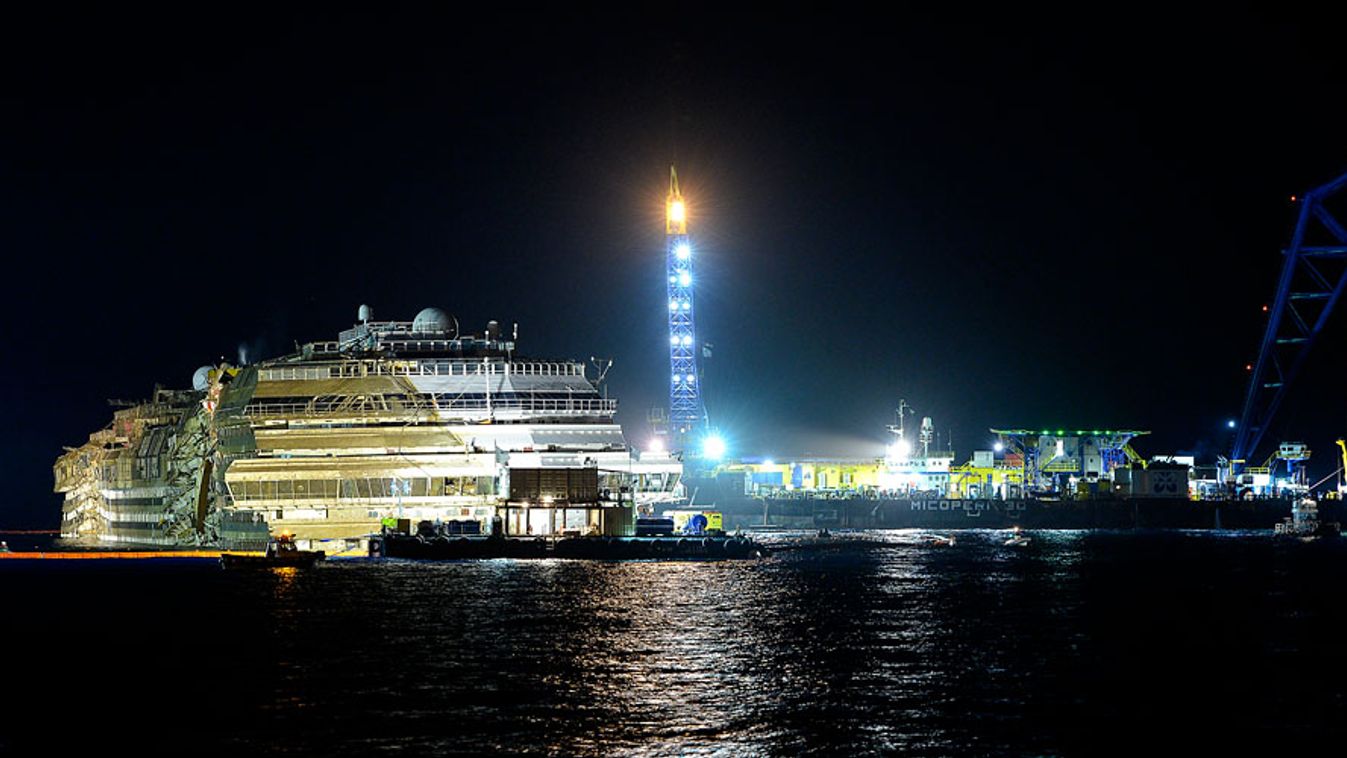 Costa Concordia, felállították az olasz partoknál szerencsétlenül járt luxushajót