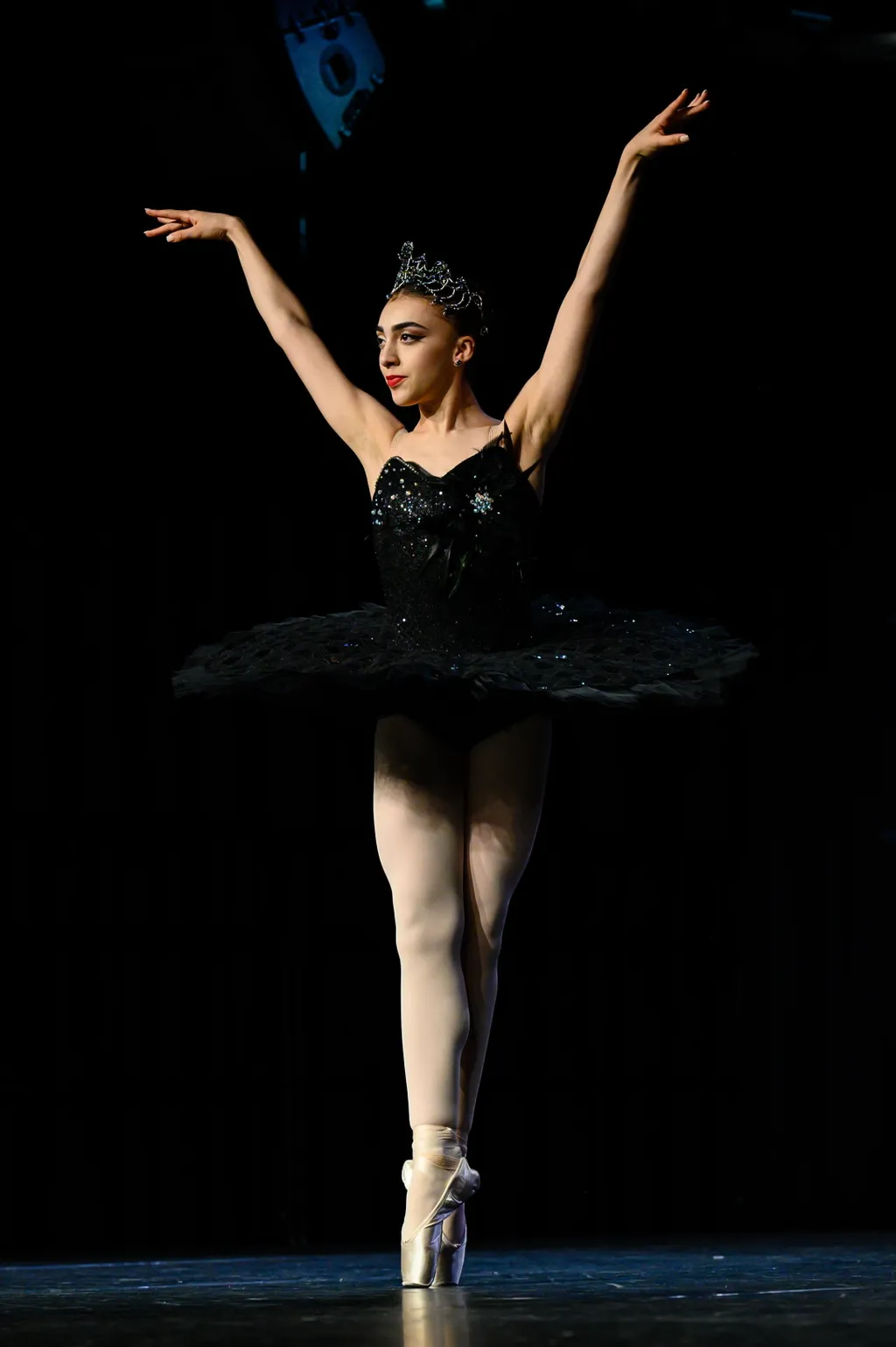 RIQUITO, Clara balerina balett-táncos CSELEKVÉS egész alakos fotó FOTÓ KÉPKIVÁGÁS Közéleti személyiség foglalkozása művész SZEMÉLY táncol, Balett, Veszprém, 2023. június 26., Magyar Nemzeti Balettintézet igazgatója, Hungarian Ballet Grand Prix 