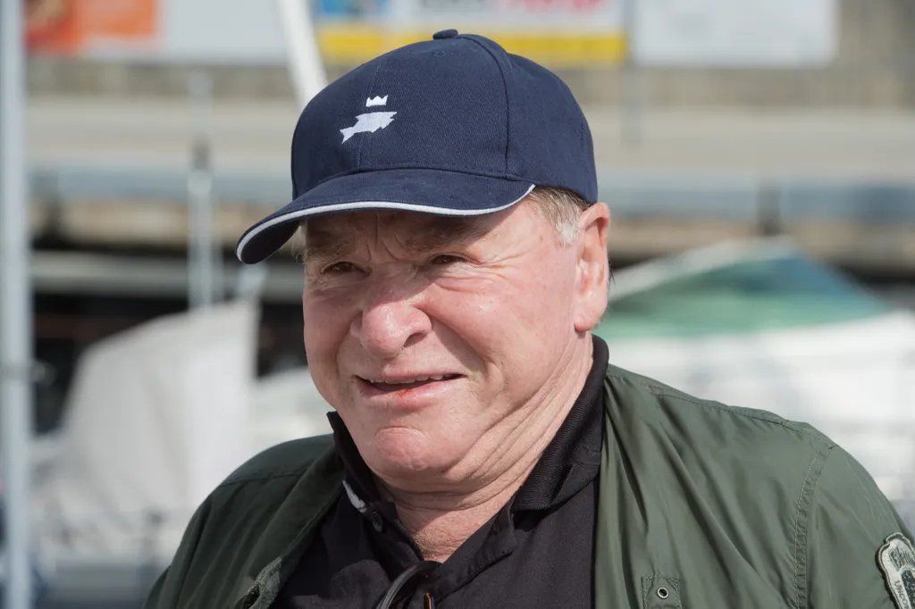 Actor Fritz Wepper in Stralsund Sports Free time Western Pomerania-Rügen Horizontal FISHING ACTOR 