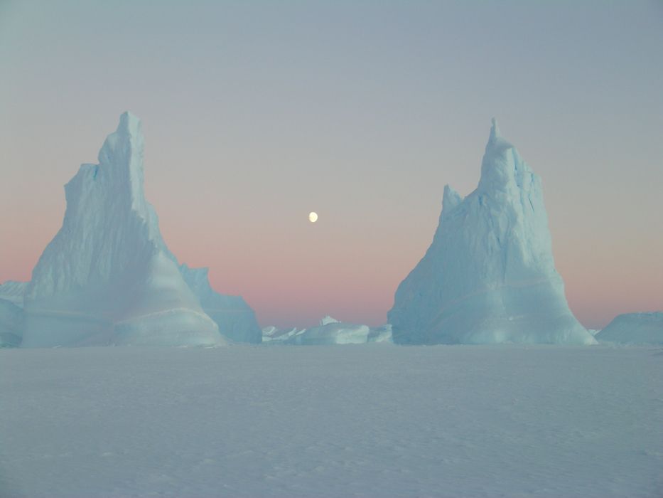 Két jégtorony az Antarktiszon