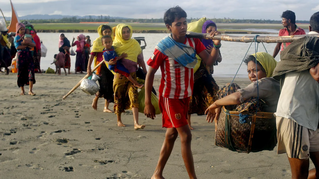 Bangladesh Rohingya Culture cox's bazar refuggee camp area Conflict Displaced People Emigration and Immigration ESCAPE Geographical Border Myanmar POLITICS Politics and Government REFUGEE River VIOLENCE Rohingyas wait for boats at Shah Porir Dwip to go to