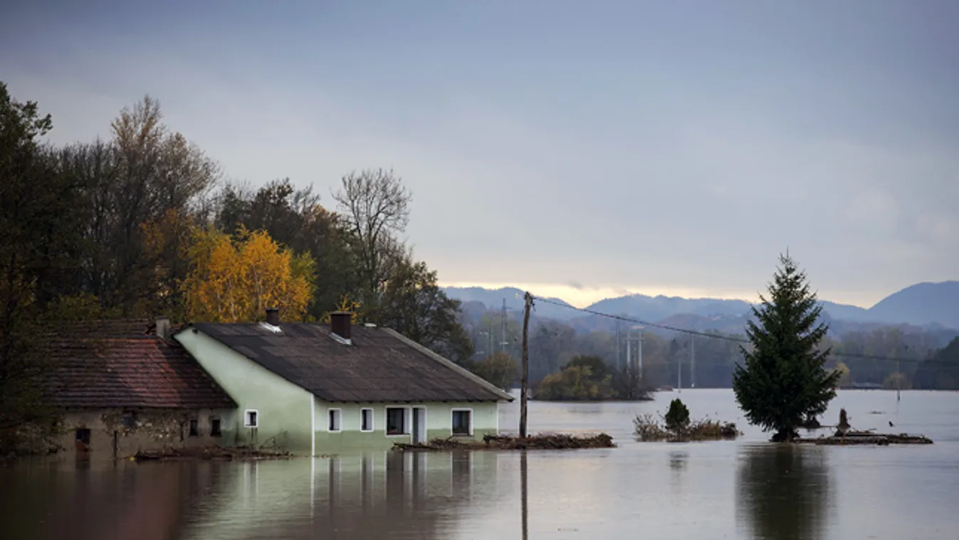 dráva, áradás, szlovénia, árvíz, víz alatt Nova faluja