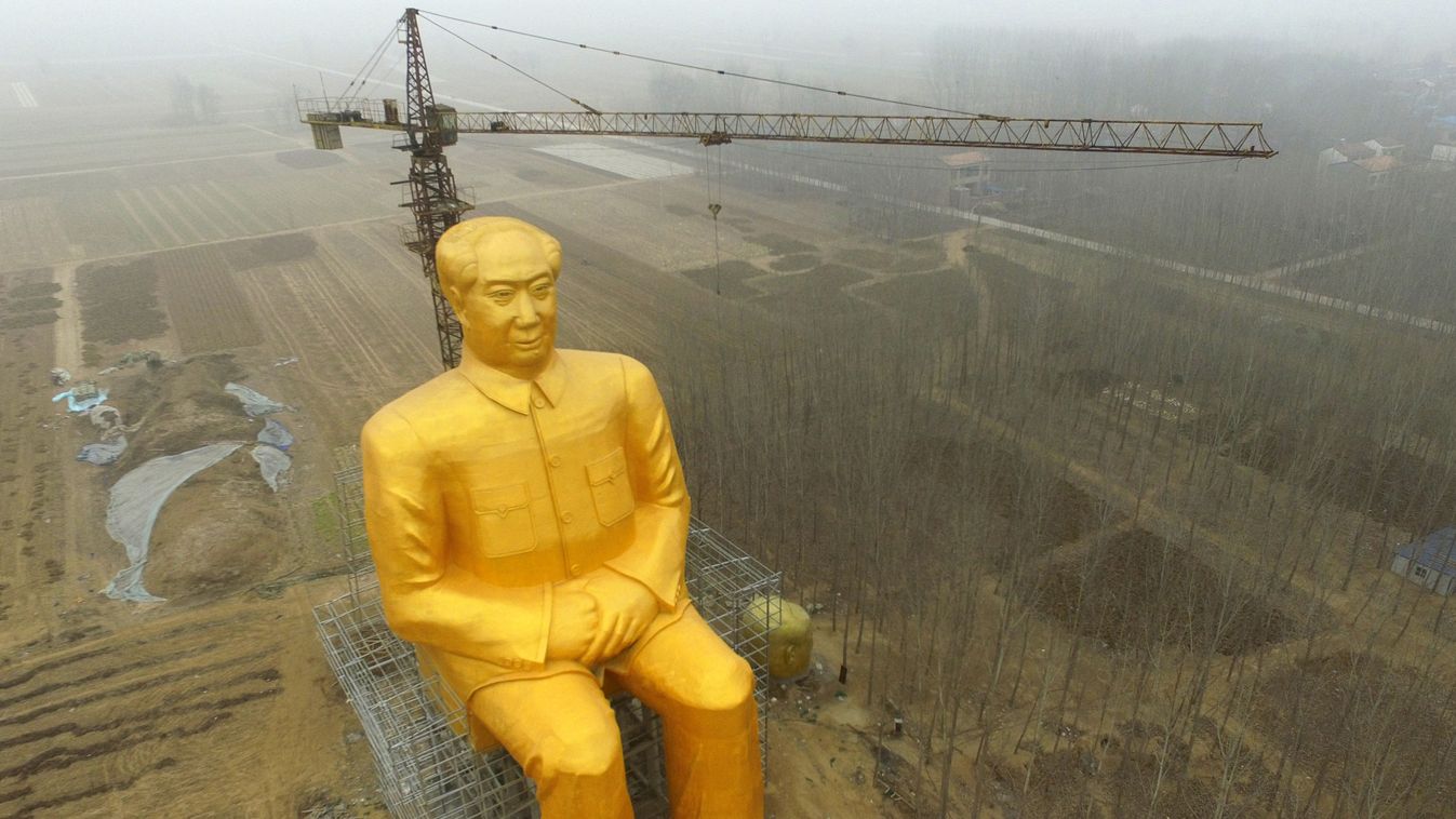 Mao Ce-tung szobor 
