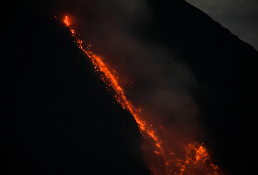 Indonesia Volcano Eruption environmental disaster sky mountains fog view nature volcano eruption ash smoke Horizontal 