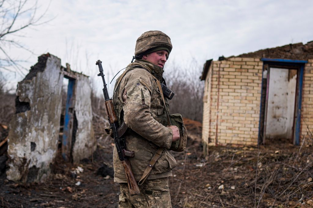 Ukrán válság, 2022. Ukrajna, katona, PUTYIN, Vlagyimir 