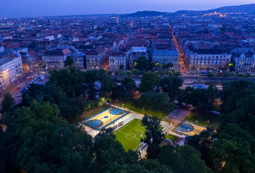 Liget Budapest Projekt 2021-ben is folytatódnak az átadások a Városligetben tenisz dron Városligeti Sportcentrum 