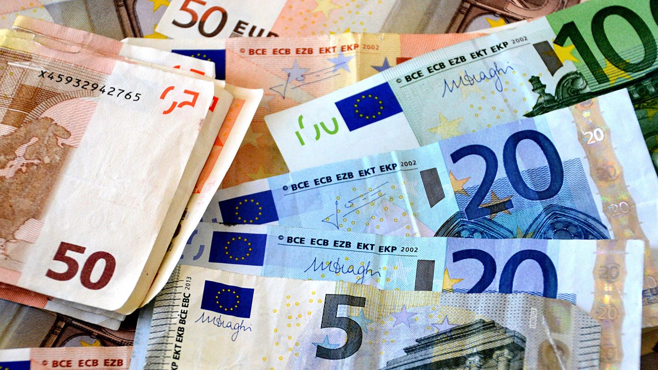 Europe: Finland to test a basic income for Finns in 2017 Newzulu Citizenside Gerard Bottino finland finlande basic income revenu universel EURO bills billets money monnaie argent euros SQUARE FORMAT 