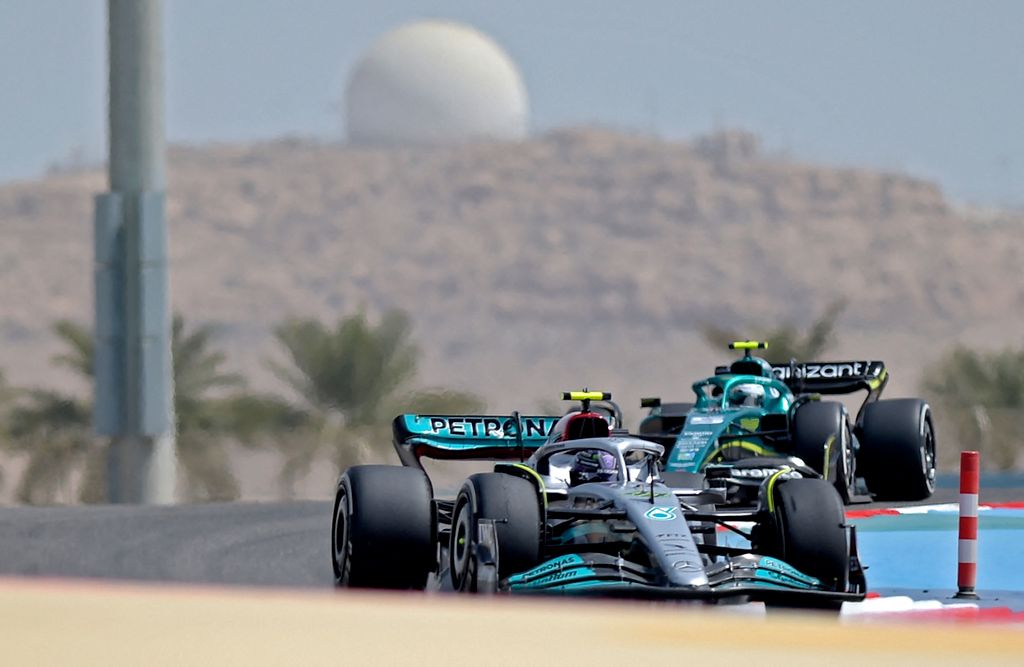 Forma-1, teszt, Bahrein 1. nap, Hamilton, Mercedes, Vettel, Aston Martin 