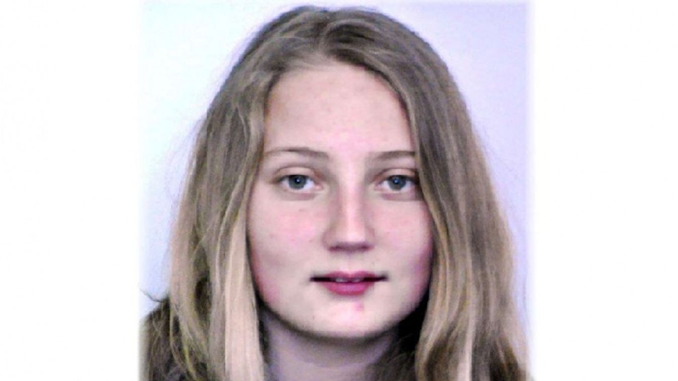 A Soproni Rendőrkapitányság 08050-212/156/2018. általános számon körözési eljárást folytat az ismeretlen helyen tartózkodó 16 éves Cselák Cintia eltűnése ügyében. A rendőrségre érkezett bejelentés szerint a lány 2018. július 15-én engedélyezett távolmarad