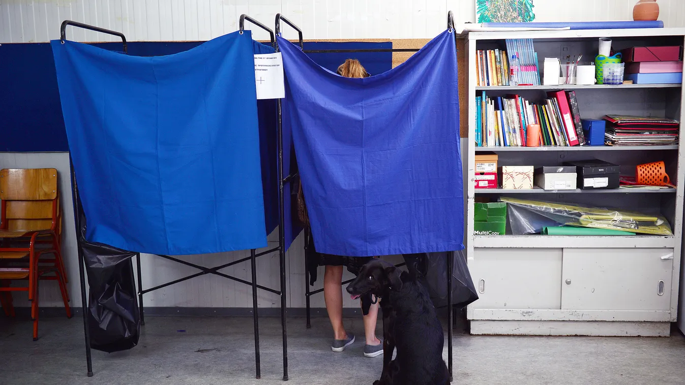 választás választó fülke voks voksolás elnökválasztás szavazó fülke 