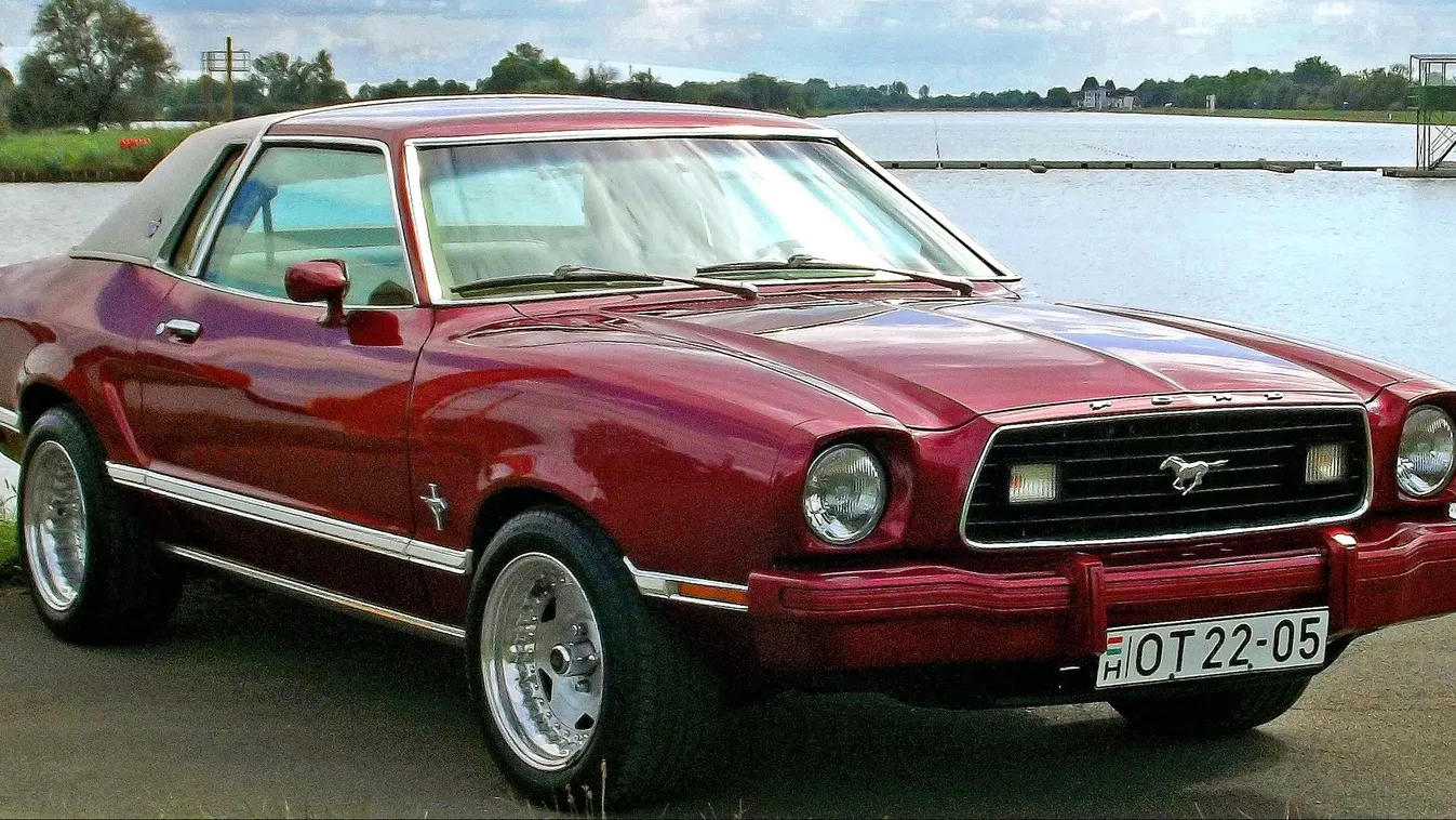 Ford Mustang II. retro 