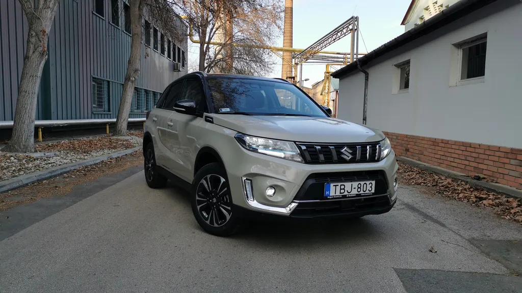 Suzuki Vitara full hibrid teszt (2022) 