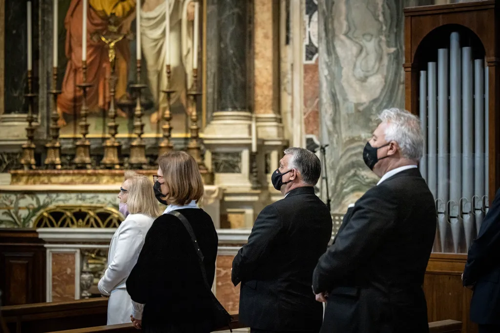 LÉVAI Anikó; ORBÁN Viktor; SEMJÉN Zsolt Orbán Viktor hivatalos látogatása a Vatikánban 