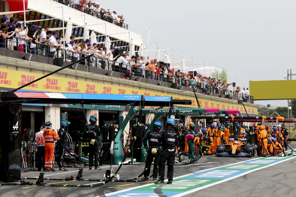 Forma-1, Daniel Ricciardo, McLaren, kerékcsere, Francia Nagydíj 2021, futam 