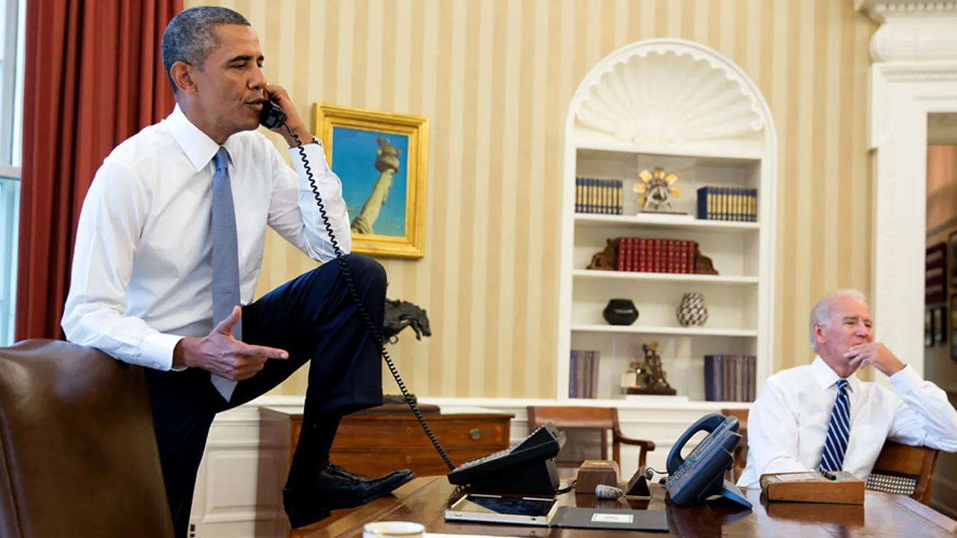 Barack Obama és Joe Biden a Fehér Ház Ovális irodájában