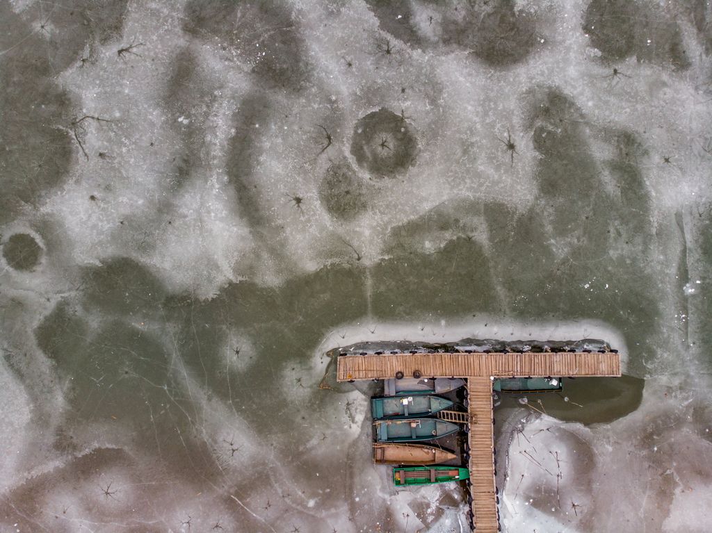 Befagyott a Tisza-tó 2022.01. 
  befagyott tó csónak ÉVSZAK FOTÓ FOTÓTÉMA IDŐJÁRÁS jeges KÖZLEKEDÉSI ESZKÖZ TÁJ tél természetfotó tó 