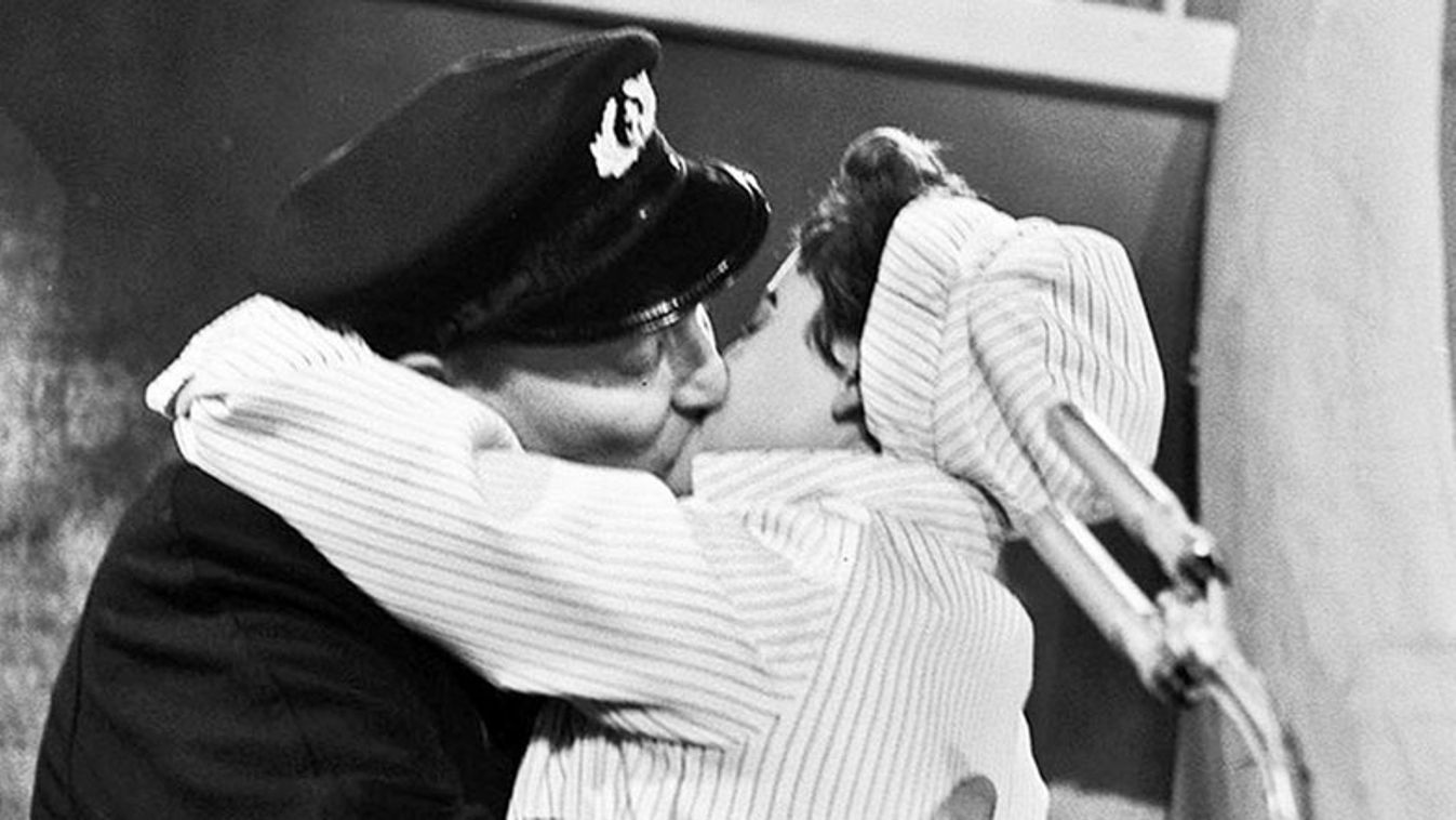 Eurovíziós Dalfesztivál 1957 csók 