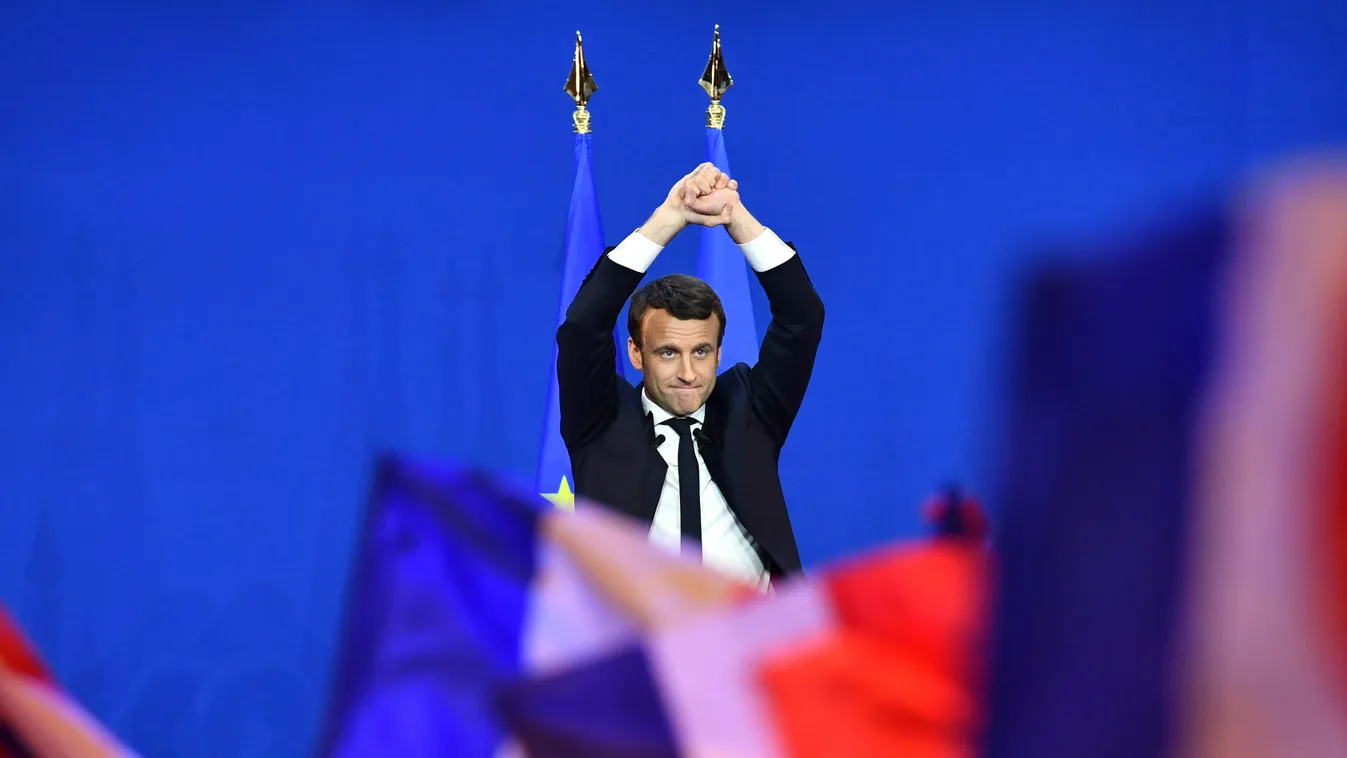 French Presidential Candidate Macron addresses supporters in Paris France Paris CANDIDATE Emmanuel Macron first round En Marche French Presidential election 