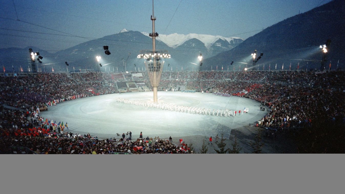 Horizontal OLYMPIC GAMES WINTER OLYMPIC GAMES OPENING CEREMONY OLYMPIC SKATING RINK GENERAL VIEW MOUNTAIN SPECTATORS 