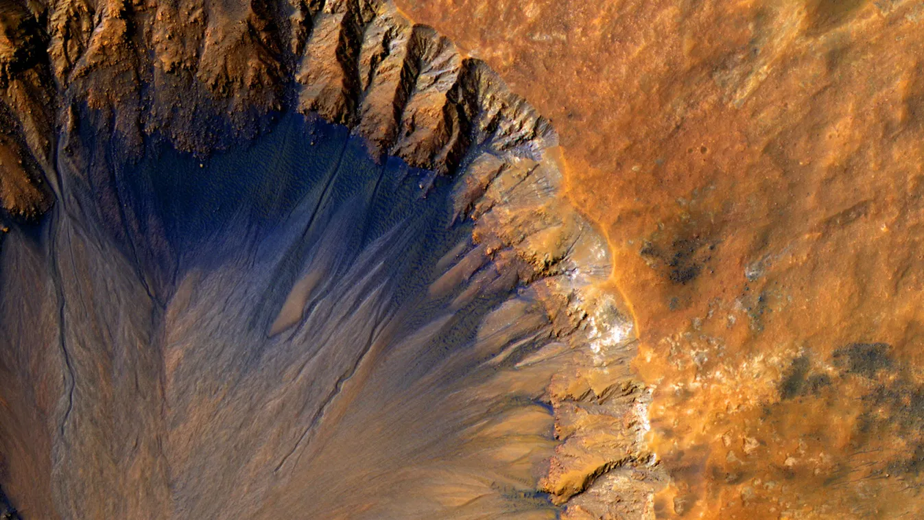 Mars, kráter, fiatal 