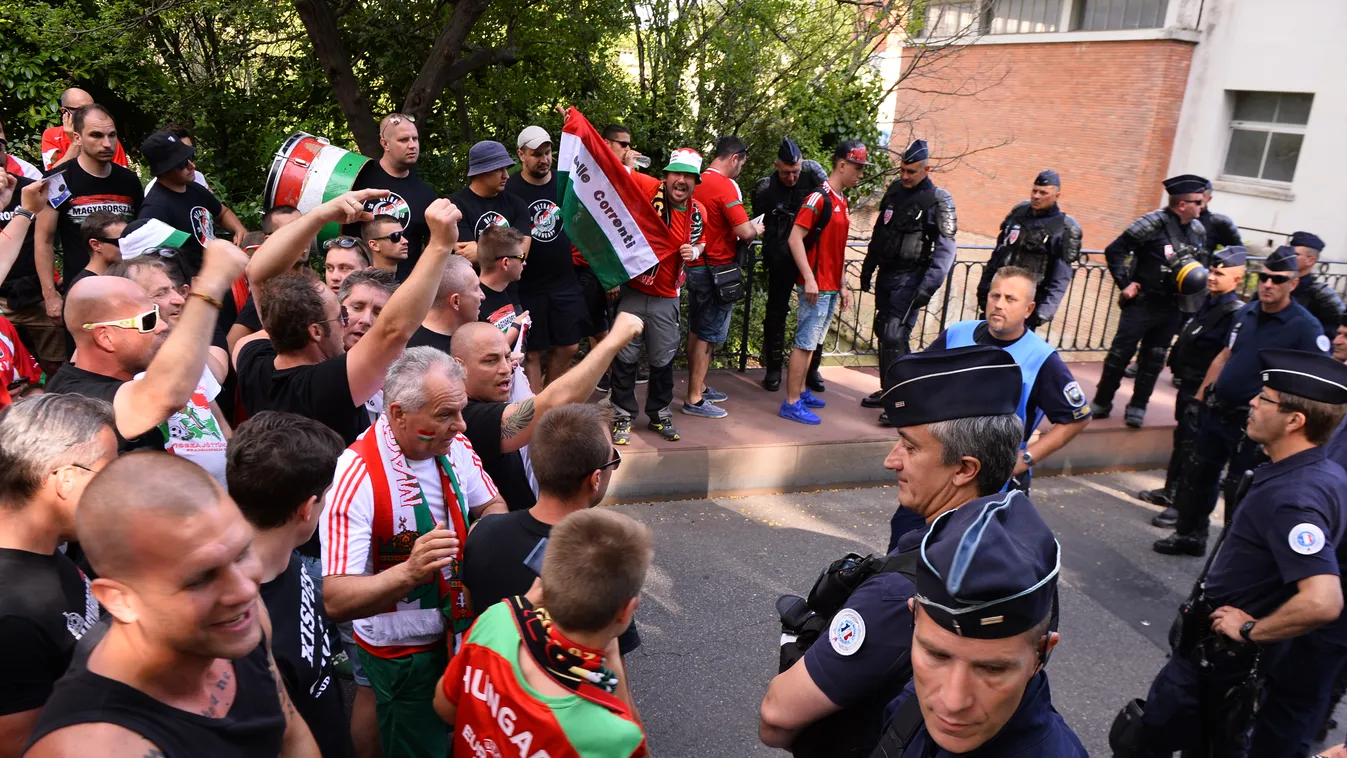 Magyarország-Belgium euro 2016 foci eb vonulás a stadionhoz 