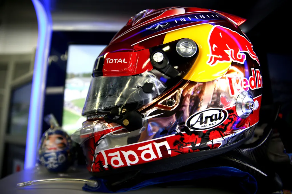 F1 Grand Prix of Japan - Practice SUZUKA, JAPAN - OCTOBER 03: during practice for the Japanese Formula One Grand Prix at Suzuka Circuit on October 3, 2014 in Suzuka, Japan. (Photo by Mark Thompson/Getty Images) 