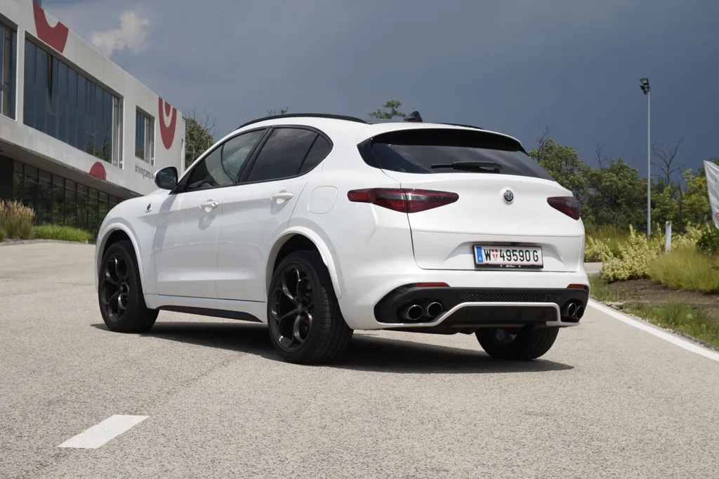 Alfa Romeo Stelvio Quadrifoglio 