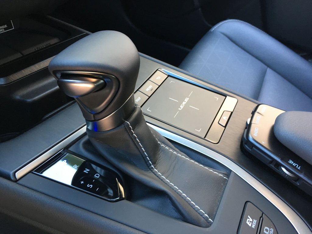 Lexus UX menetpróba (2019) 
