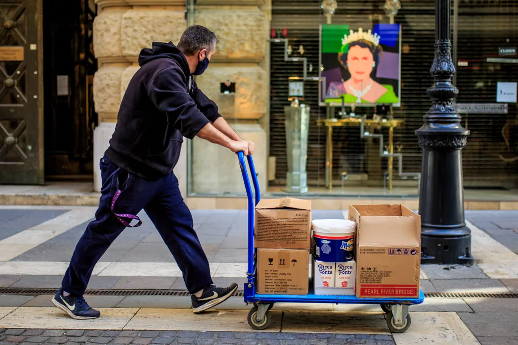 koronavírus korona vírus  járvány fertőzés betegség covid19 Budapest covid 19 nyitás vendéglő terasz 