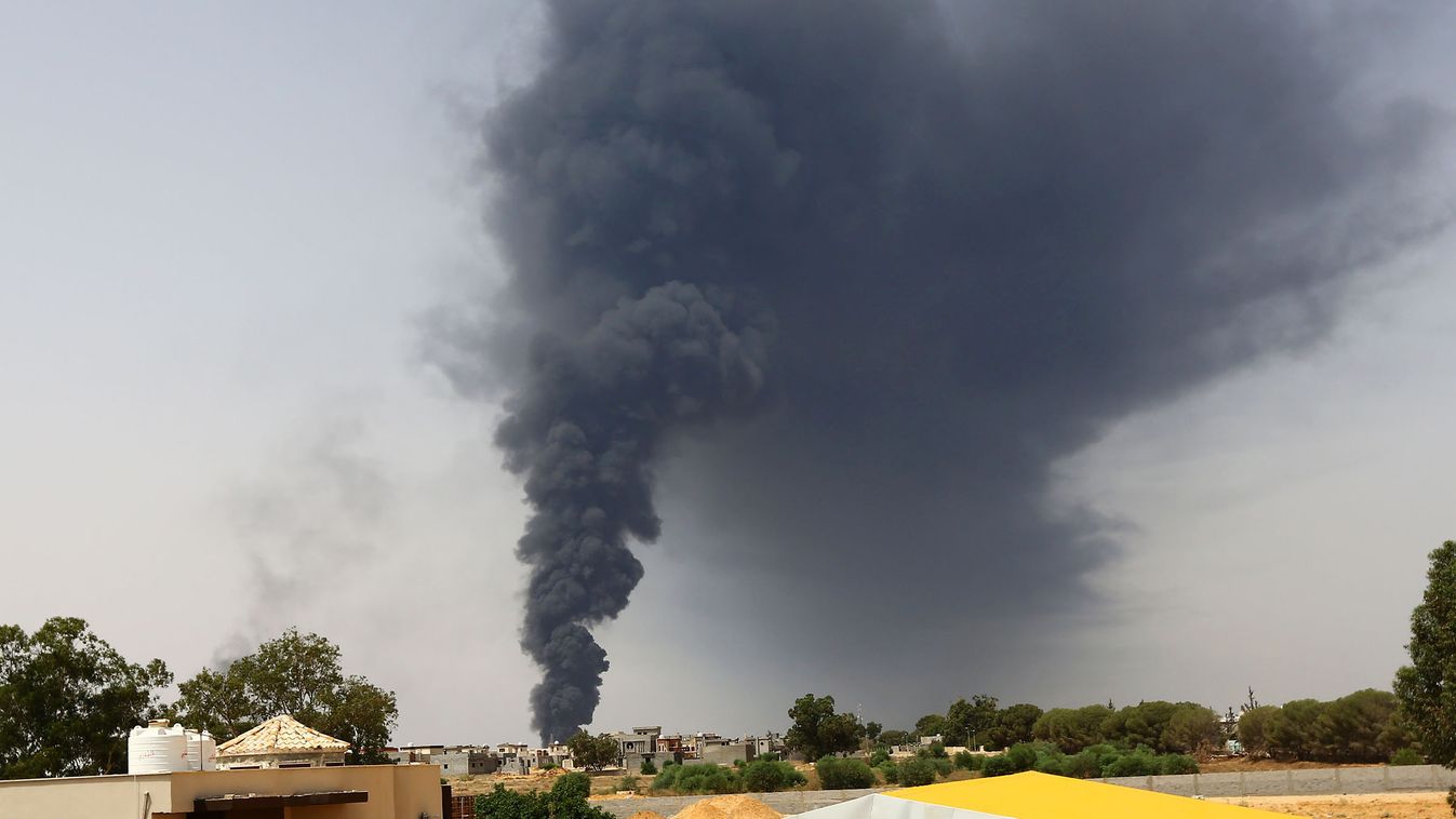 tripoli, líbia, polgárháború, füst, olaj 