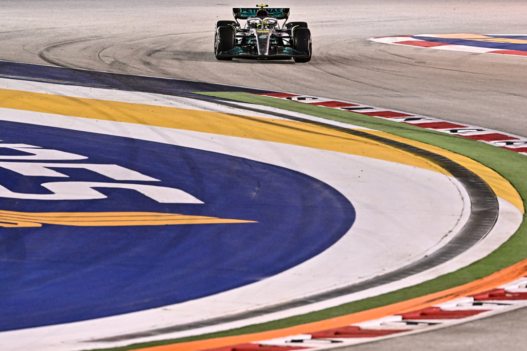 Forma-1, Lewis Hamilton, Mercedes, Szingapúri Nagydíj 2022, péntek 