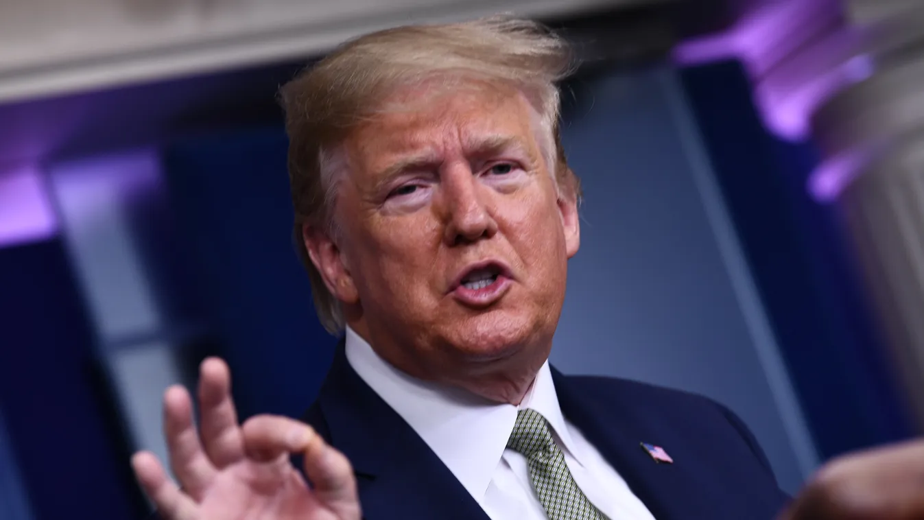 Horizontal SPEAKING US President Donald Trump speaks during the daily press briefing on the Coronavirus pandemic situation at the White House on March 17, 2020 in Washington, DC. - The coronavirus outbreak has transformed the US virtually overnight from a