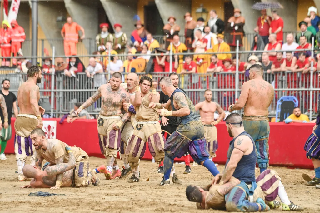 Calcio Storico Fiorentino, sport, történelmi, hagyományőrző, brutális, firenze, játék, küzdelem, labdajáték 