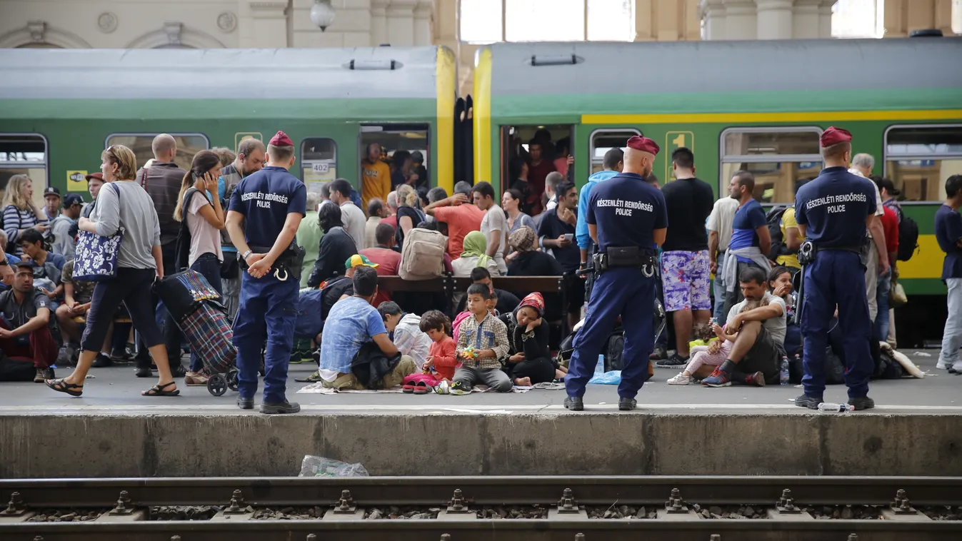 Keleti vonat menekültek migránsok 