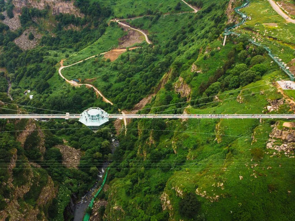 Dashbashi-kanyon, Grúzia, grúz, üveghíd, híd, üveg, Dashbashi 