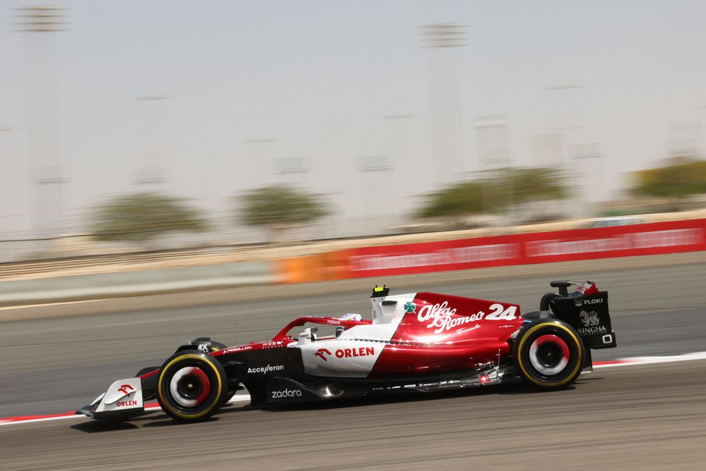 Forma-1, teszt, Bahrein 1. nap, Csou, Alfa Romeo 