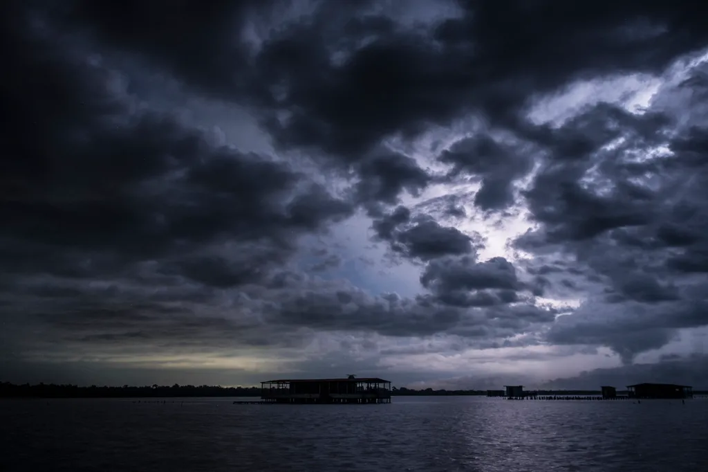 Catatumbói villámlás, Maracaibo-tó 