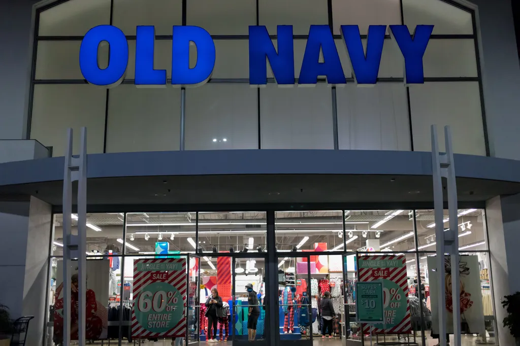 Old Navy store in Mission valley California USA San Diego FASHION America appearance clothing clothes United States of America Laden mode 