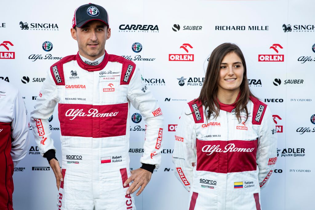 Forma-1, Alfa Romeo Racing, autóbemutató, teszt, Barcelona, Robert Kubica, Tatiana Calderon 