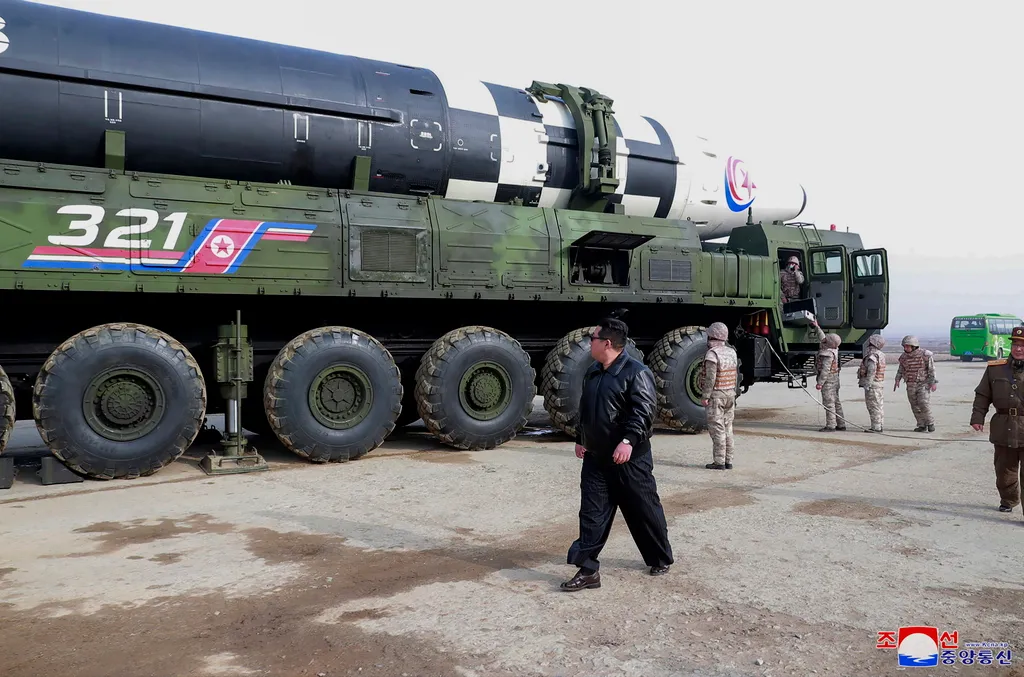 KIM Dzsong Un Észak-koreai rakétakísérlet 2022.03. 