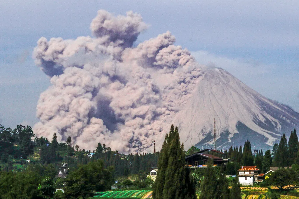 volcano TOPSHOTS Horizontal 